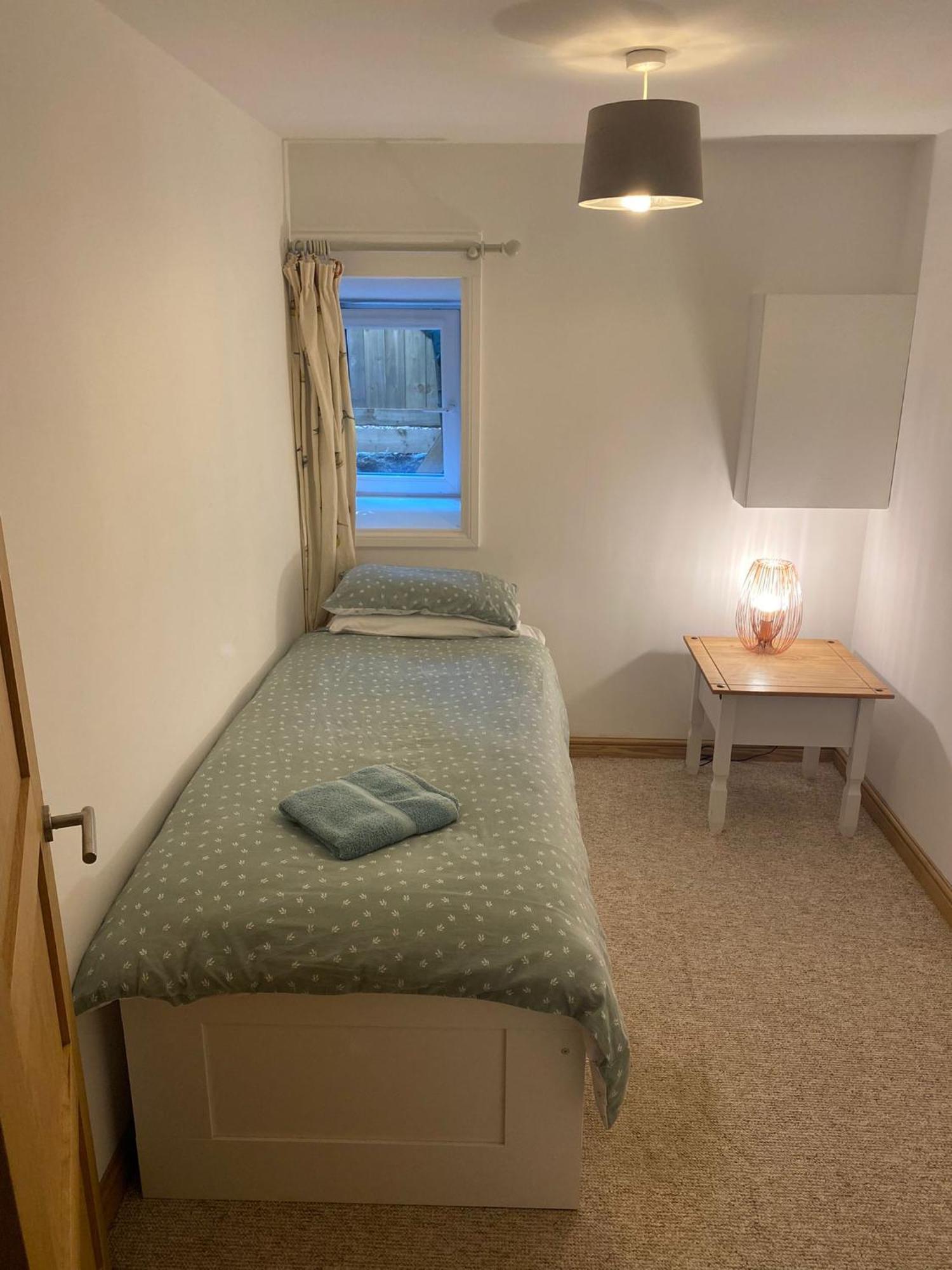 Spacious 2 Bedroom Apartment Near Seafront Penzance Exterior photo